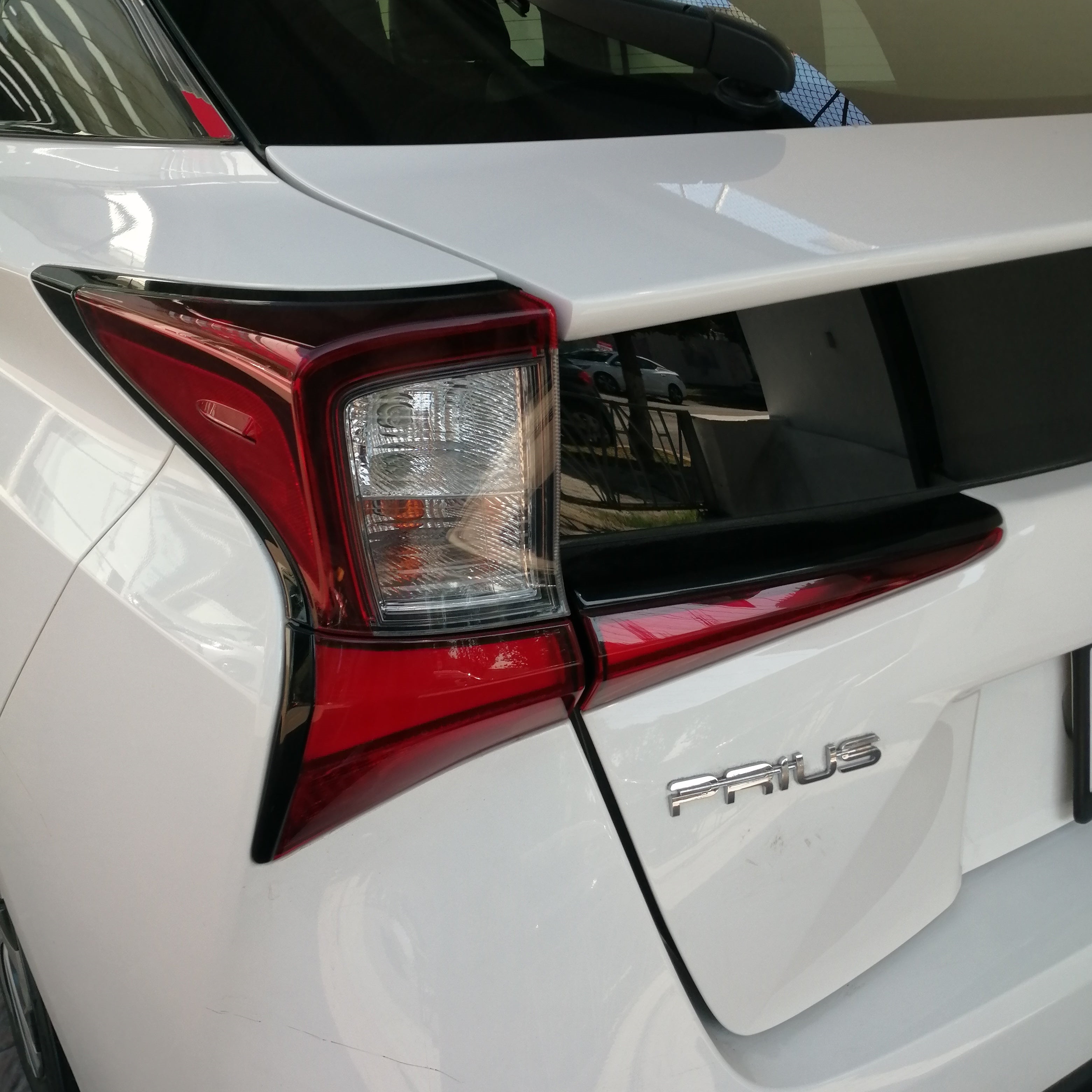 2021 Toyota Prius PREMIUM, L4, 1.8L, 98 CP, 5 PUERTAS, AUT, HIBRIDO